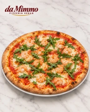 Gamberetti auf weißem Marmor